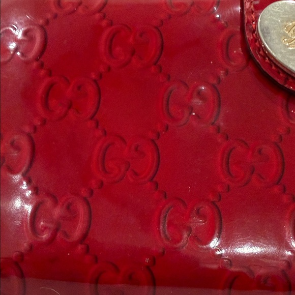Gucci red patent leather wallet heart closure - Picture 9 of 16